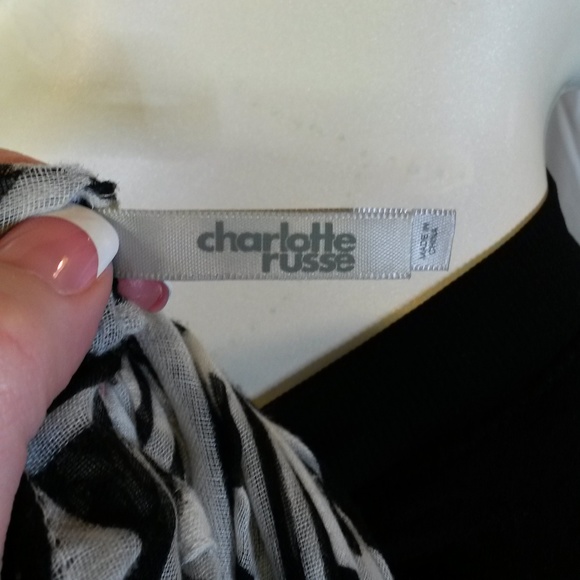 Charlotte Russe Infinity Scarf - Picture 4 of 4